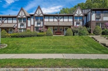 72 Yorkshire Drive, Suffern, NY Presented by The Molfetta Team.