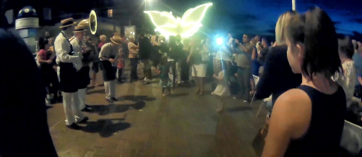 Sexy Robotic Drummer Girls at Teddy Bears Picnic Cabourg France