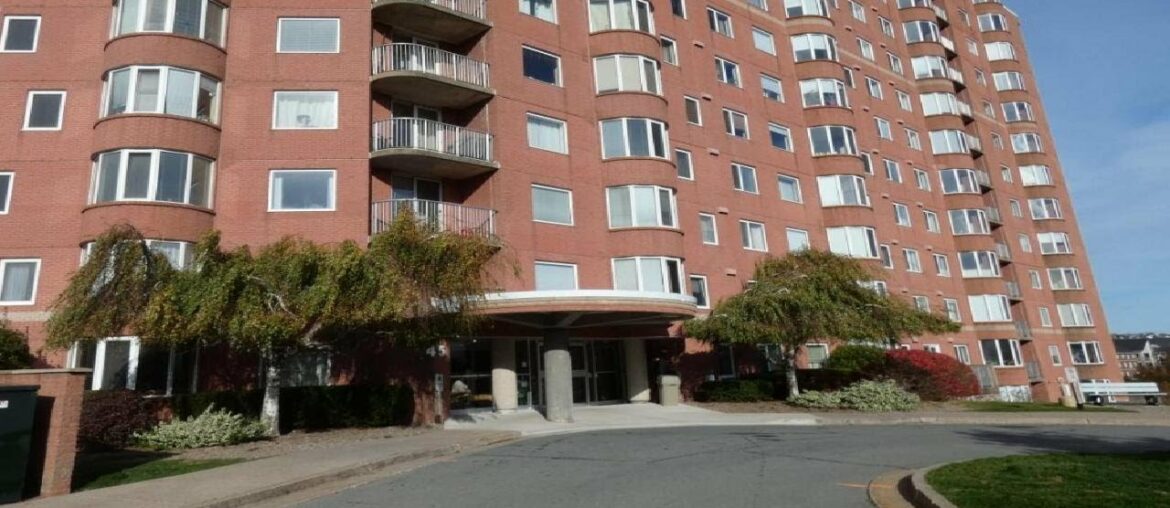 45 Vimy Ave, Halifax, Nova Scotia Presented by Michael C. Doyle. 45 Vimy Ave, Halifax, Nova Scotia Presented by Michael C. Doyle.