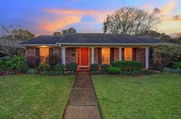 Residential for sale - 4609 Creekbend Drive, Houston, TX 77035