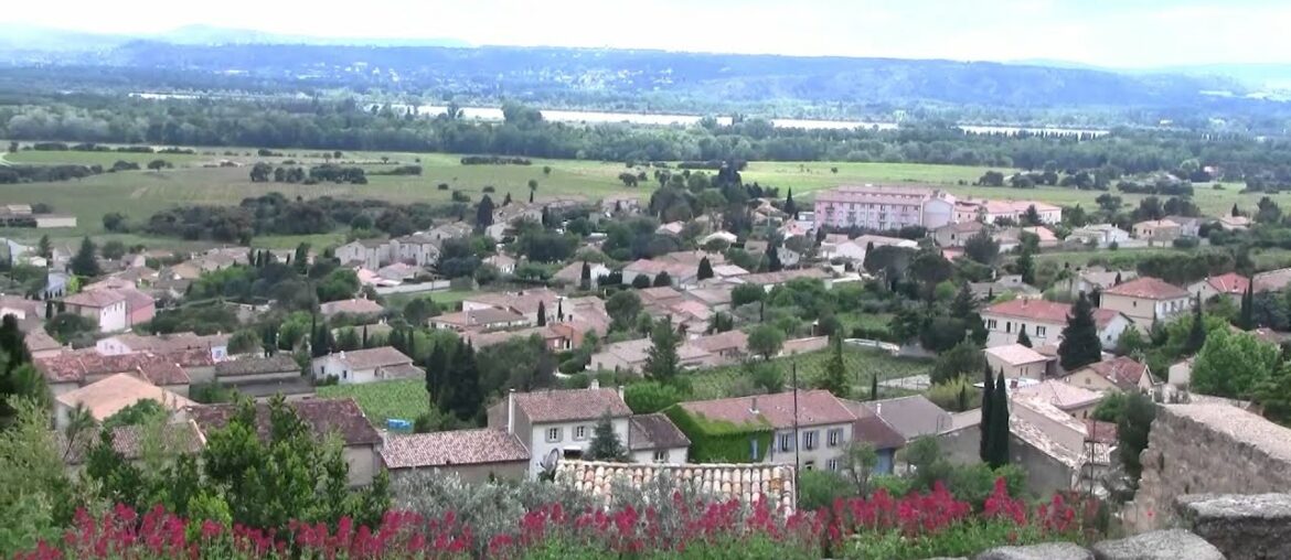 Chateauneuf du Pape & Popes Palace, France