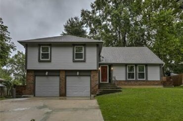 Homes for Sale - 1004 SW 19th Street, Blue Springs, MO 64015