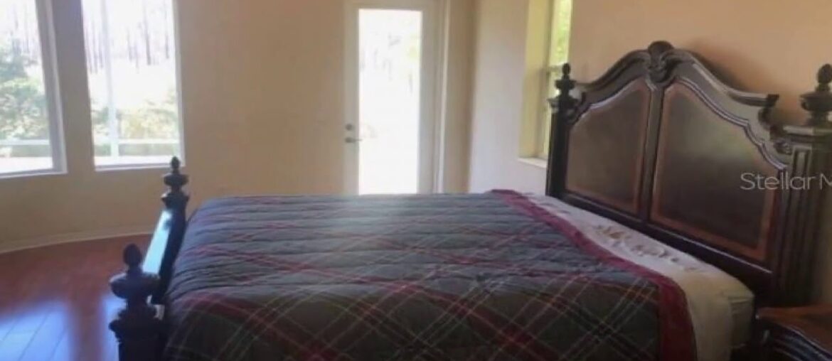 347 CAMPBELL STREET, PORT CHARLOTTE, FL Presented by The Bishop Group.