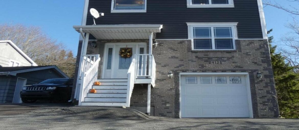 412 Waverley Road, Dartmouth, Nova Scotia Presented by Michael C. Doyle. 412 Waverley Road, Dartmouth, Nova Scotia Presented by Michael C. Doyle.