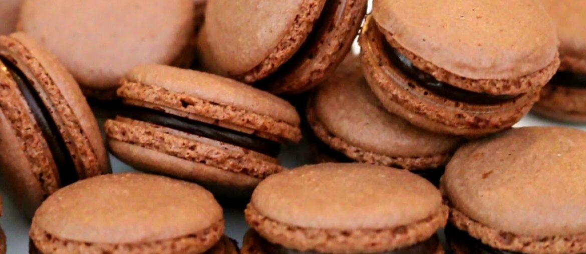 Christmas Cookies - Chocolate Macaron Recipe | Yummy DIY Christmas Treats