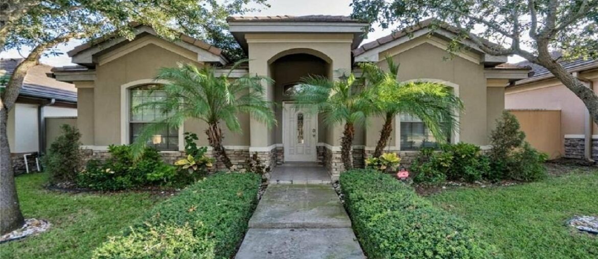 608 E Thornhill Ave, McAllen, TX Presented by JENNY AVELLANEDA. 608 E Thornhill Ave, McAllen, TX Presented by JENNY AVELLANEDA.