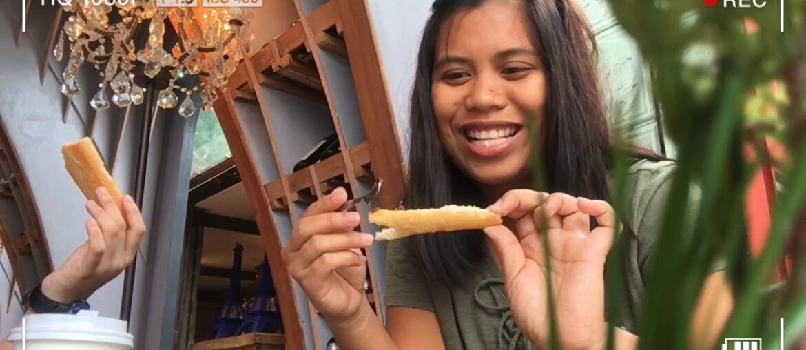 A DAY AT A FRENCH RESTO