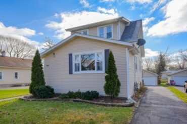 Home for sale - 263 E Maple Ave Villa Park, IL 60181