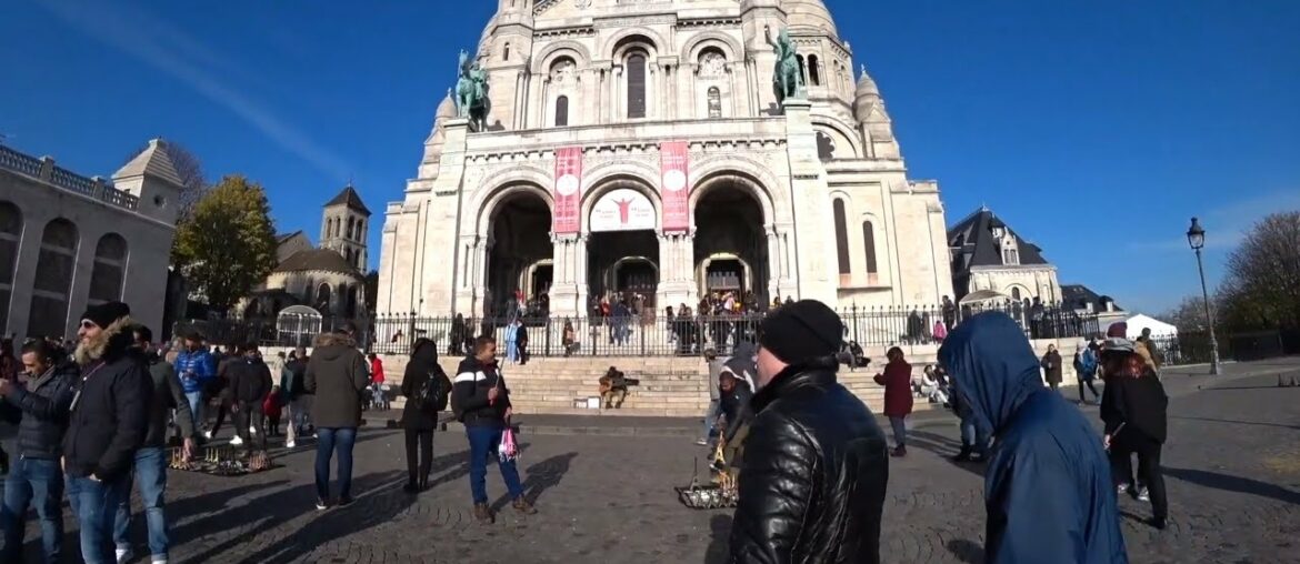 Paris ,Hotel Nantes & Sacré Cœur Basilica upon Montmartre Paris ,Hotel Nantes & Sacré Cœur Basilica upon Montmartre