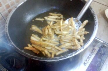 2 TYPE CRISPY FRENCH FRIES RECIPE | HOMEMADE FRENCH FRIES RECIPE | HOORAIN KITCHEN