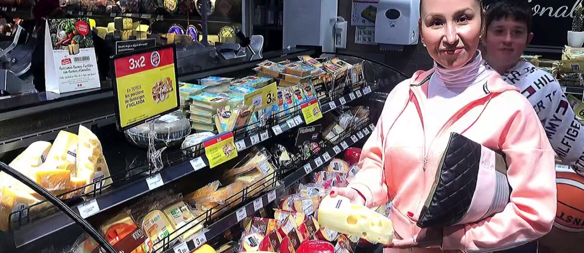 Art of Cheese and Wine in Barcelona, Spain