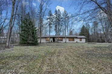 2882 Barker Road, Webster Twp, MI 48189 - Residential for sale