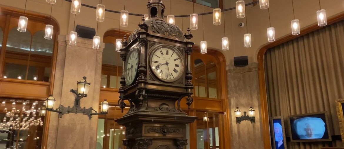 The Duchess restaurant at W Amsterdam Hotel The Duchess restaurant at W Amsterdam Hotel