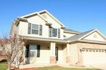 2203 W Paddington Ct, Peoria, IL Presented by Adams-Barnard Real Estate Group.