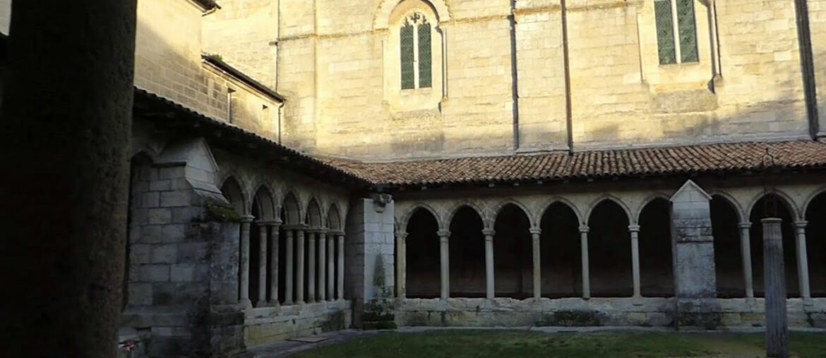 St Emilion – Wine Country of Bordeaux, France St Emilion - Wine Country of Bordeaux, France