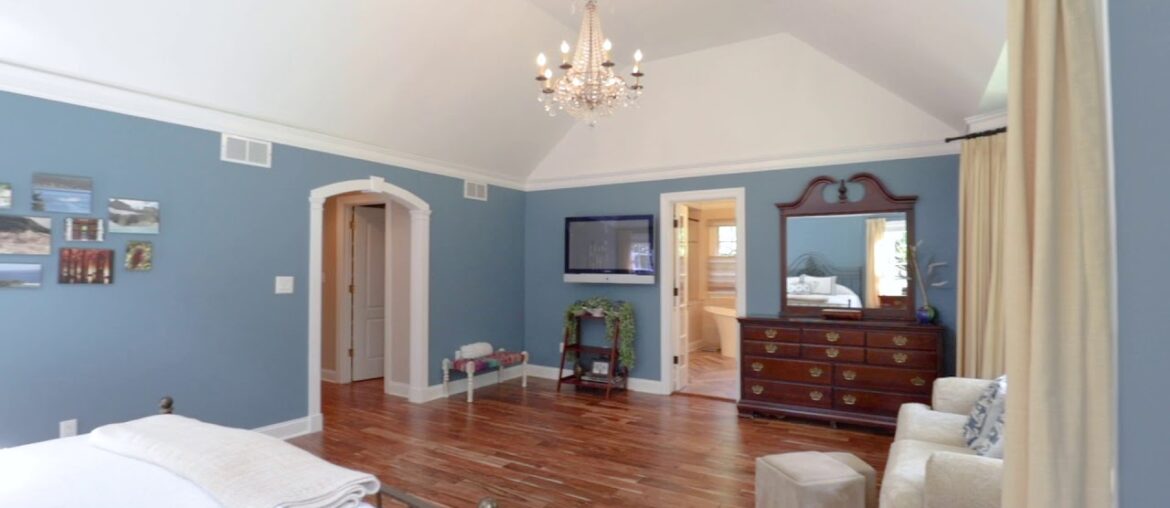 2 Bellevue Avenue , Rumson, NJ