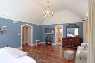 2 Bellevue Avenue , Rumson, NJ