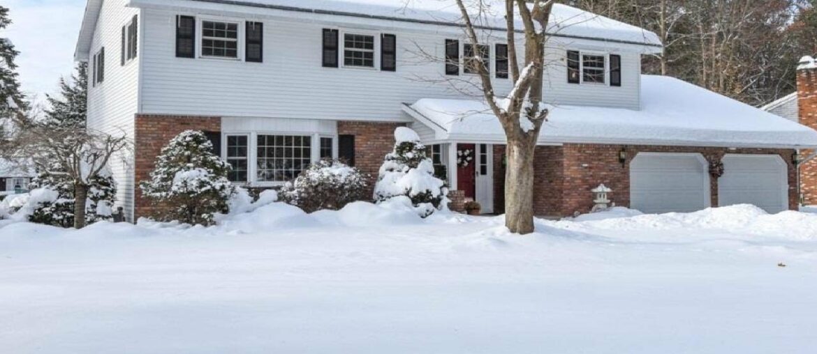 6226 RANDOMWOOD DR, Guilderland TOV, NY Presented by Marion DeSantis. 6226 RANDOMWOOD DR, Guilderland TOV, NY Presented by Marion DeSantis.