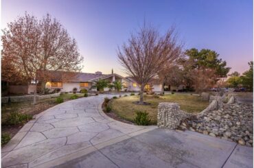 West Lancaster Pool Home