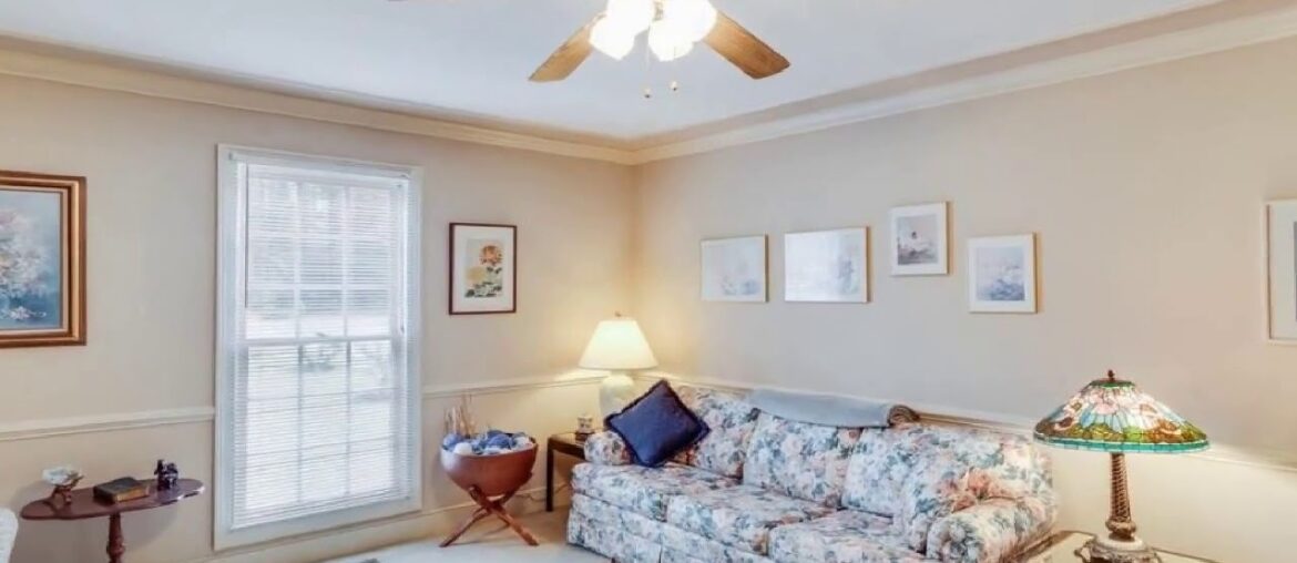 660 Plantation Dr, Santee, SC Presented by Brandon Ray.