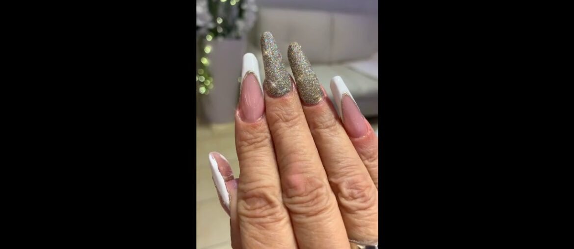 French Nails & Champagne Sugarpowder