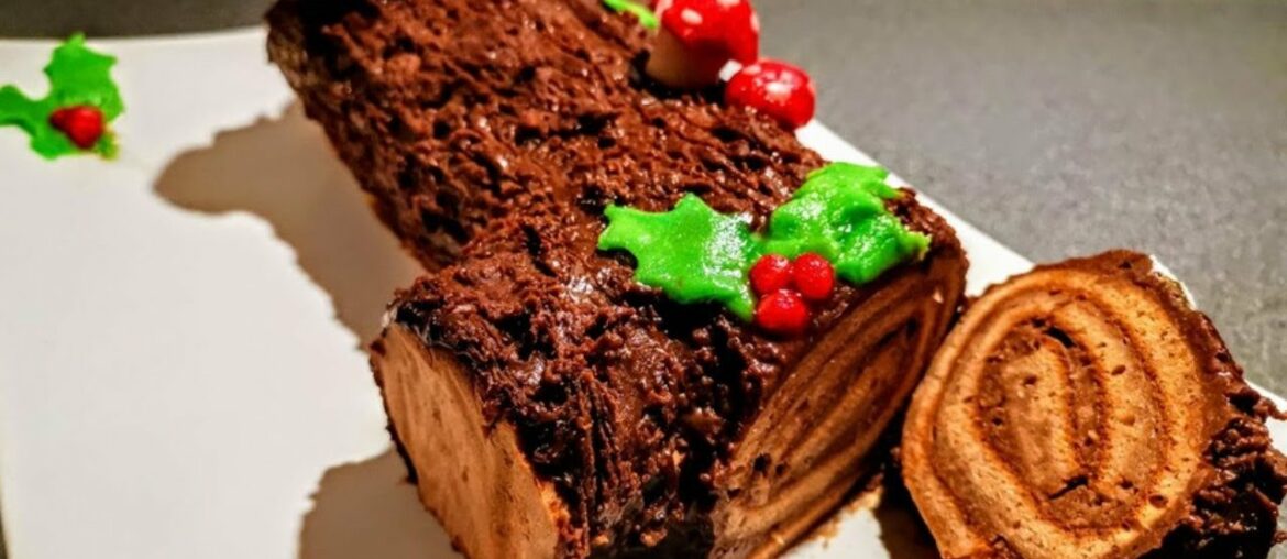CHOCOLAT ALMOND YULE LOG (aka BUCHE DE NOEL) French Chritmas dessert recipe + eatable decoration CHOCOLAT ALMOND YULE LOG (aka BUCHE DE NOEL) French Chritmas dessert recipe + eatable decoration