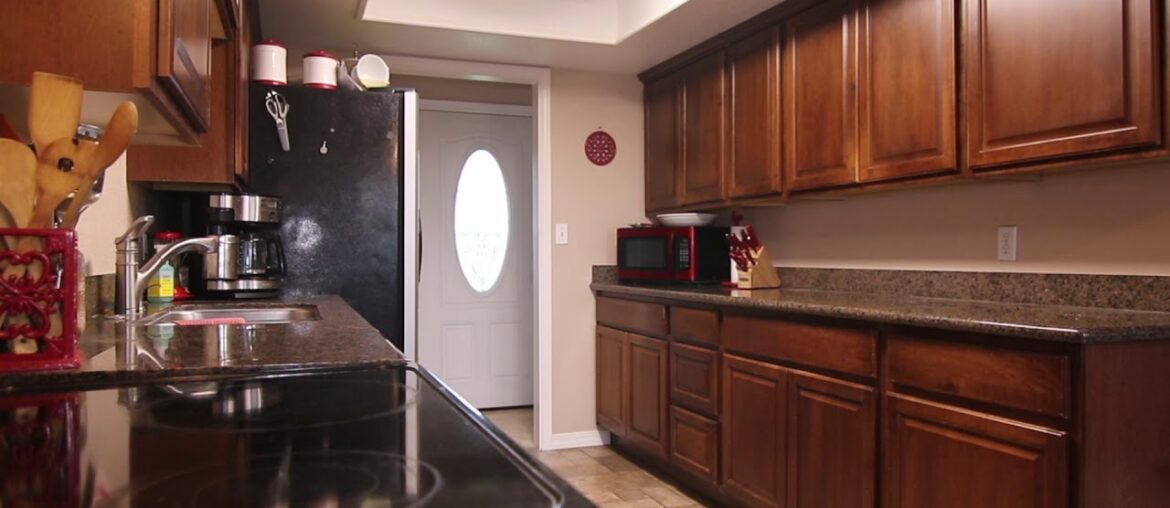 820 E. Belfield Ave., Sequim WA 98382 - Walter Clark - TOWN & COUNTRY