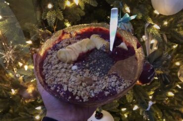 French Final Açaí Bowl recipe