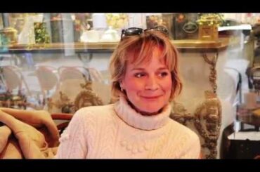 French Christmas traditions, gift giving, Christmas dinner. Paris interview. 4k