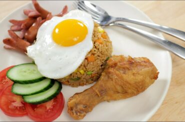 American Fried Rice Recipe ข้าวผัดอเมริกัน - Hot Thai Kitchen!