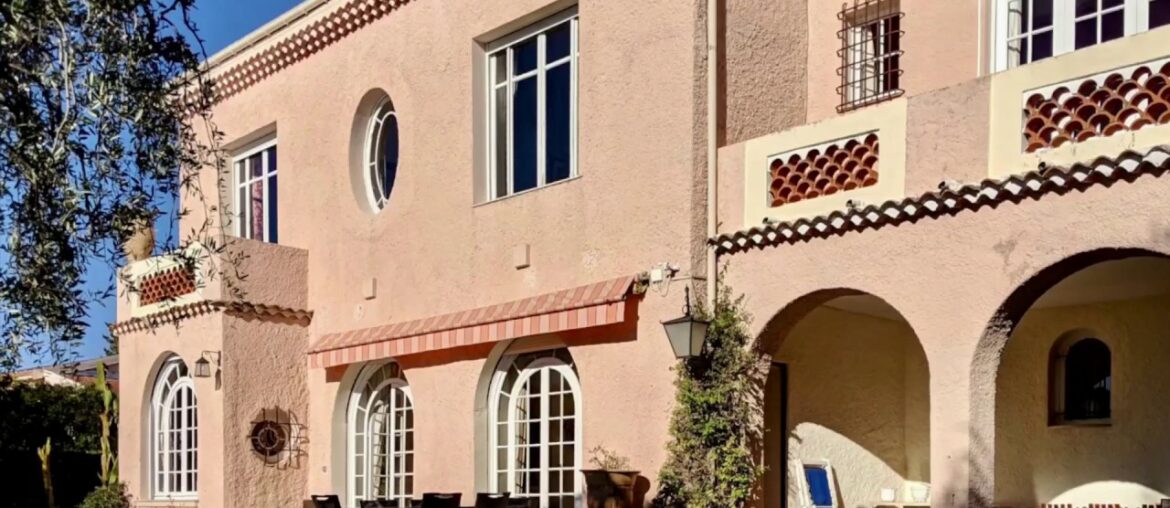 Waterfront Property For Sale in Saint Jean Cap Ferrat in France Waterfront Property For Sale in Saint Jean Cap Ferrat in France