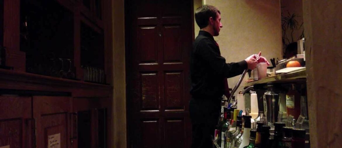 One Hour of Restaurant Background Noise from Behind the Bar One Hour of Restaurant Background Noise from Behind the Bar