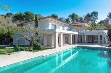Villa On The Market in Mougins France