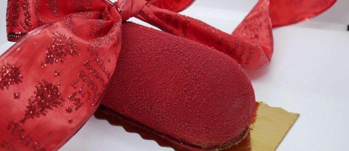 Bouche De Noel | Raspberry-Praline | French Christmas Cake Recipe