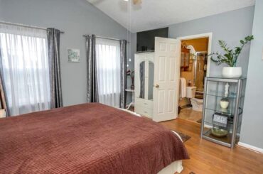 16128 Lakeview Terrace for sale in Middleburg Heights, OH 44130 - Residential