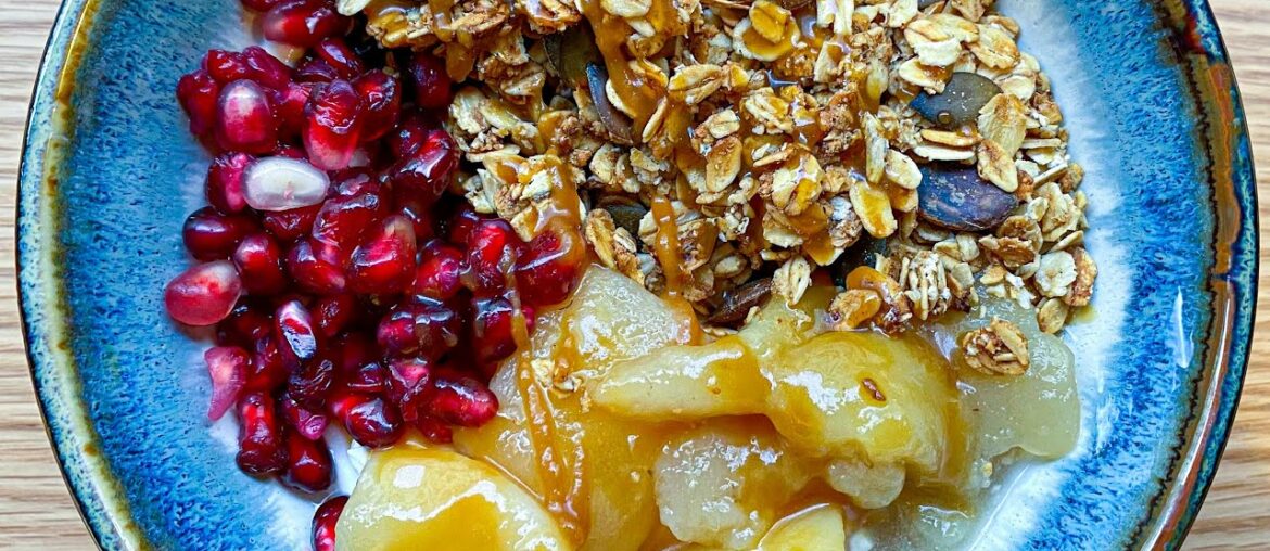 Sunday Morning in Paris: Charcoal Eclair, Singaporean Breakfast and Pulled Meat Sandwich Sunday Morning in Paris: Charcoal Eclair, Singaporean Breakfast and Pulled Meat Sandwich