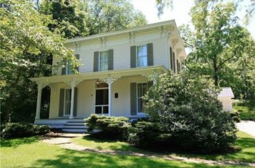 New Residential for sale found at 386 E Garfield Road, Aurora, OH 44202