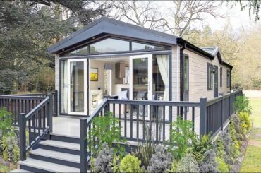 Simple Beautiful SOUTHWOLD Luxury Lodge From Omar