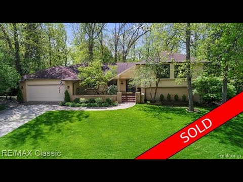 Video tour of Residential at 31062 Applewood Ln Lane, Farmington Hills, MI 48331 Video tour of Residential at 31062 Applewood Ln Lane, Farmington Hills, MI 48331