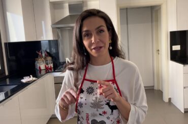 Chocolate "Bûche de Noël": How It's Made? Cooking Yule Log With Maman Chocolat on Christmas Day