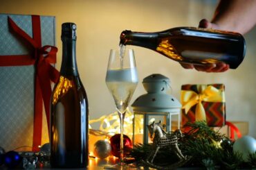 champagne flute with sparkling wine pouring champagne into the glass seamless cinemagrap