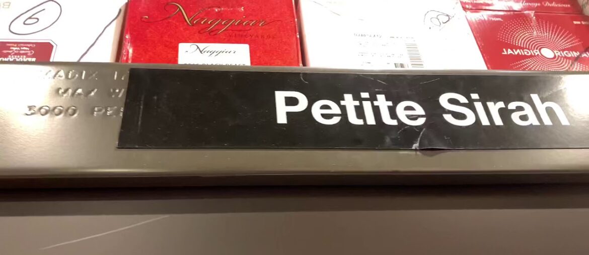 California Red Wine Ridge Lytton Estate Petite Sirah 2017 Dry Creek Valley /French Aged Goat Cheese
