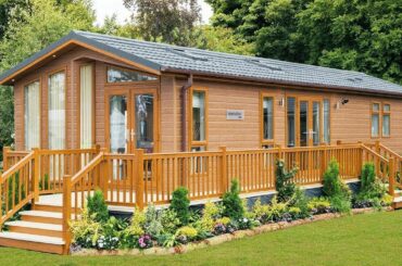 Fabulous Beautiful MANHATTAN Single Luxury Lodge from Omar