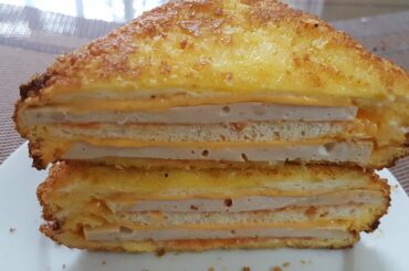 French Toast with Cheese l Sandwich Recipe l Sandwich kẹp giò lụa với phô mai tan chảy.