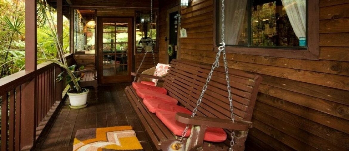 11-3810 10TH ST, VOLCANO, HI Presented by Jade Halama.