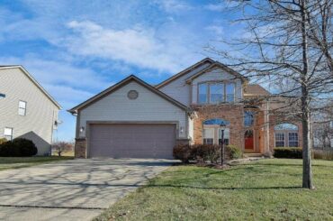 720 Montmorency Drive E, Pickerington, OH Presented by Darlene Kuzmic.