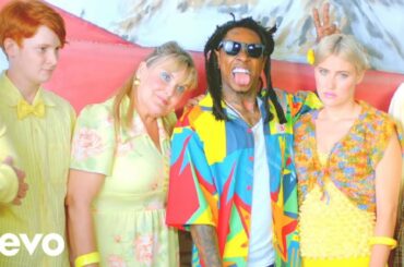 Young Money ft. Tyga, Nicki Minaj, Lil Wayne - Senile (Official Video)