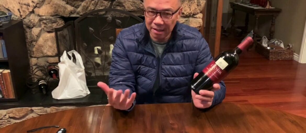 Bottle of wine defies laws of physics! WADA HEK???