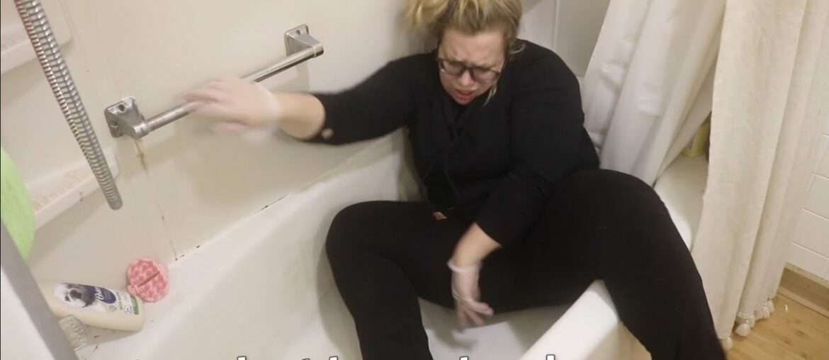 CLEANIN' - Ariana Grande Parody