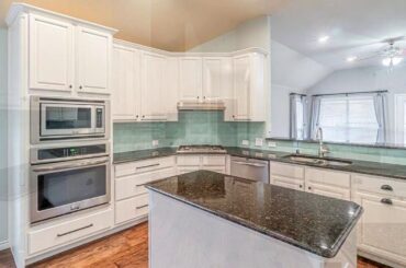 Homes for sale - 10132 Kingsland Trail, McKinney, TX 75072